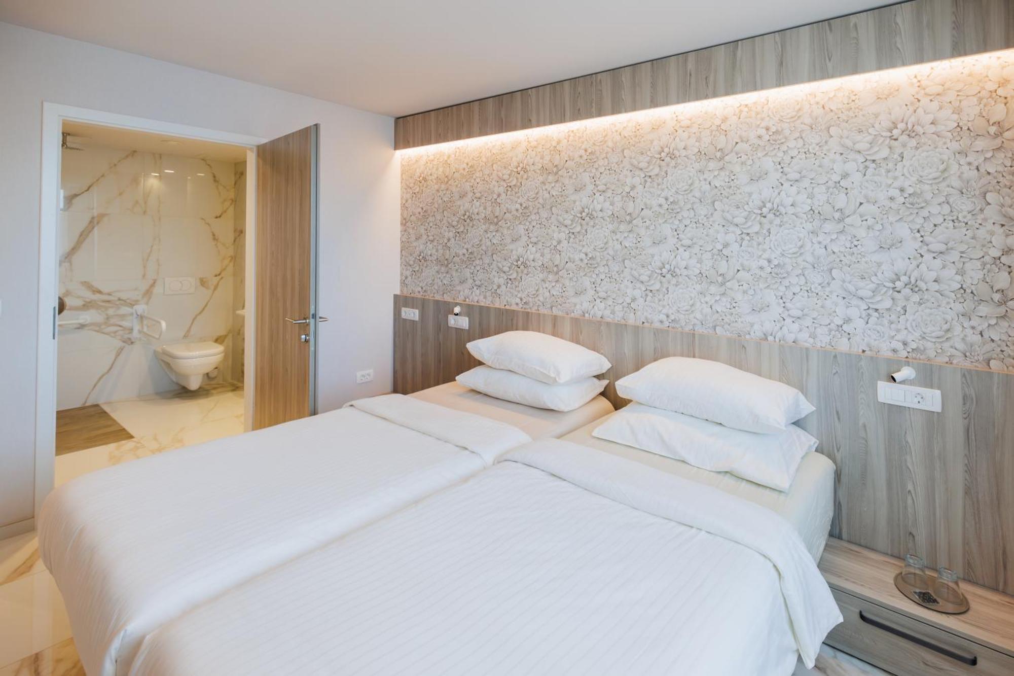 Hotel Capris Capodistria Boutique Exterior foto